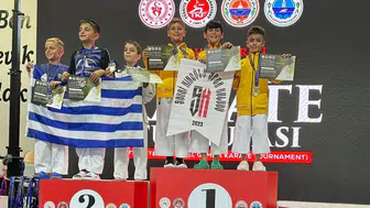 Düzceli karate takımı uluslararası turnuvada büyük başarı elde etti