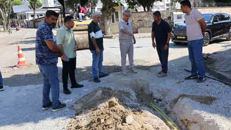 Nazilli'de yol yenileme çalışmaları hızla devam ediyor