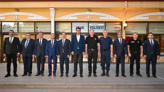 Uşak’ta emniyet mensuplarına terfi ve plaket takdim töreni yapıldı