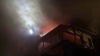 Sapanca'da villa yangını: itfaiye ekipleri canla başla müdahale etti
