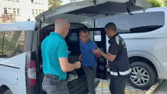 Boşanma sürecinde gerçekleşen kargaşa: eşini bıçakla yaraladı
