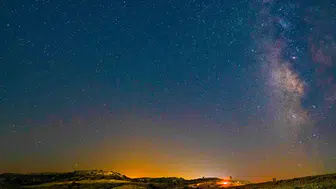 Karaman'da perseid meteor yağmuru etkileyici görüntülerle karşılandı