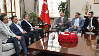 Manisa'da gençlik ve spor yatırımları için geniş kapsamlı değerlendirme yapıldı