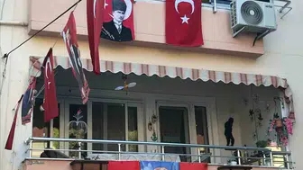 Sarımsaklı'daki Çamlı Sokak, Atatürk ve Cumhuriyet ruhunu yaşatıyor
