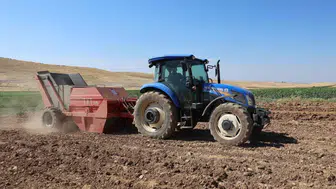 Mardin'de çiftçilere ücretsiz taş toplama makinesi desteği sağlanıyor