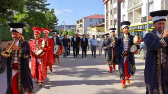 Refahiye'de bal festivali renkli etkinliklerle kutlandı