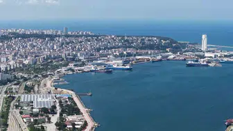 Samsun açıklarında gemi yoğunluğunun artması ticaret için endişe verici