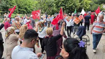 Eskişehir'de yürüyüşte mehteran coşkusu: Bir adamın sevinci gözlerden kaçmadı