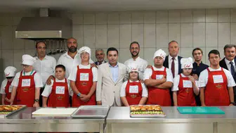 Balıkesir'de özel şefler yetişiyor: Down sendromlu bireyler için yeni mesleki fırsatlar