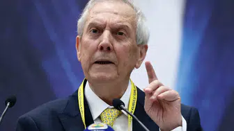 Fenerbahçe Başkanı aziz yıldırım futbolcularla buluşarak destek verdi