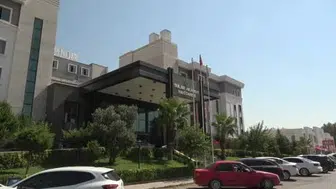 Genç hastanın hayatını kurtaran cerrahi müdahale: 35 santimetrelik kist başarıyla çıkarıldı