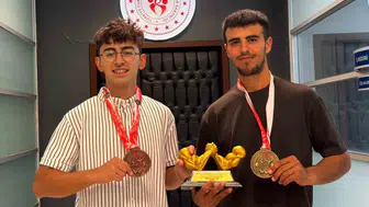 Kayserili Halil İbrahim Noğay, bilek güreşinde Türkiye şampiyonu olarak dünya yolcusu oldu