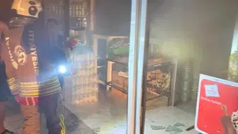 Reyhanlı'daki market yangını paniğe neden oldu ama can kaybı yaşanmadı