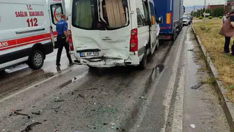 Amasya'da zincirleme kaza: 11 kişi hastaneye kaldırıldı