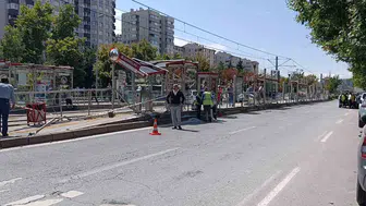 Kayseri'de otomobil durakta paniğe yol açtı: Yaşlı kadın yaralandı