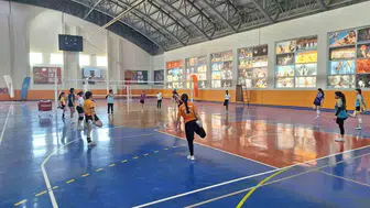 Bulanık'ta voleybola yoğun ilgi: genç sporcular antrenmanlarda buluşuyor