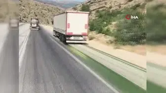 Afyonkarahisar'da tırın yol boyası dökmesi ilginç anlara sahne oldu