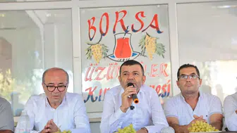 Çavuşoğlu, Buldan'da üreticilerin sorunlarını dinledi
