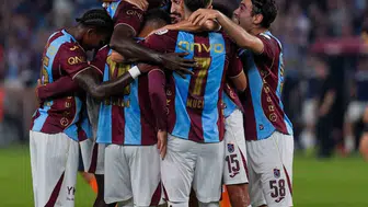 Trabzonspor ve Başakşehir arasında heyecan dolu ilk yarı: 1-1 berabere
