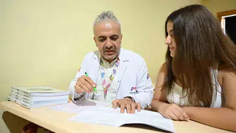 Görme engelli Nisa'nın üniversite hayali gerçek oldu: Eğitimde fırsat eşitliği sayesinde başarıya ulaştı