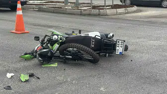 Burdur'da motosiklet otomobille çarpıştı: Sürücü ağır yaralı
