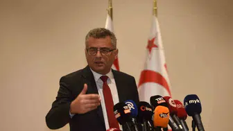 Kıbrıs Cumhurbaşkanı Erhürman'dan Barcelona kampına itiraz: insanlık açısından kayıptır