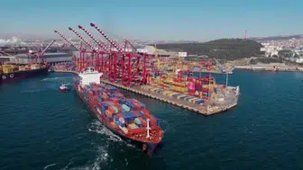 Bakan Uraloğlu, 2025 yılında Türkiye'de 553,3 milyon ton yük elleçlendiğini açıkladı