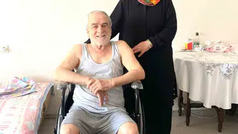 Yasemin Kozan, Burhaniye'de ihtiyaç sahipleri için özveriyle çalışıyor