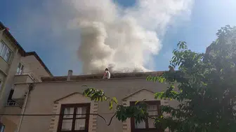 Kış hazırlıkları yangına neden oldu: Amasya'da teras katı zarar gördü