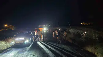 Diyarbakır'da hatalı sollama kazası: 2 yaşamını yitirdi, 1 kişi yaralandı