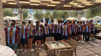 Trabzonspor sevgisi Kıbrıs'a taşındı: 250 Salah forması otel çalışanlarına dağıtıldı