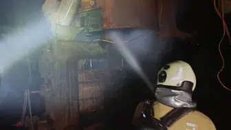 Antakya'daki yağ fabrikasında yangın: Hızlı müdahale can kaybını önledi