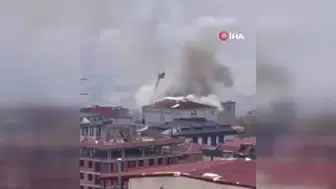 Avcılar'da yangın paniği: Çatı alev alev yandı