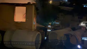 İskenderun'da metruk bina yangını kısa sürede kontrol altına alındı