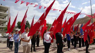 Bitlis'te zafer bayramı coşkuyla kutlandı