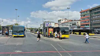 Kadıköy'deki otobüs peronları kaldırıldı, vatandaşlar isyan etti