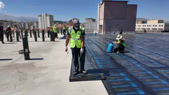 Kayseri'de Bedesten katlı otopark çatısı güvenliği artırmak için yenileniyor