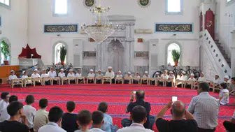 Karesi'de 20 öğrenci Kur'an-ı Kerim'i hatmetti