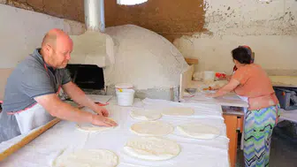 Kahramanmaraş'ta 160 yıllık ekmek geleneği hala yaşatılıyor