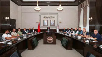 Asi Nehri altyapı çalışmaları masaya yatırıldı: Vali Masatlı'dan önemli değerlendirmeler