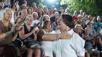 Didim'de halk müziği rüzgarı: Yüreğimizdeki ezgiler konseri göz doldurdu