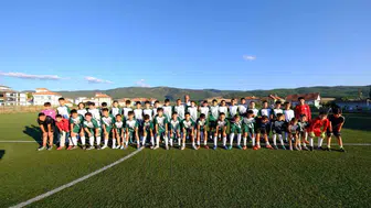 Akdağmadeni’nin yaz futbol okuluna destek: 60 genç için malzeme temin edildi