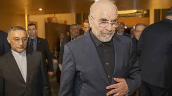 İran Meclis Başkanı Galibaf, Hürmüz Boğazı'nın açılması için şartlar belirtiliyor