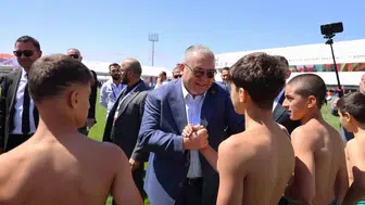 Keçiören'de güreş tutkunları 3. geleneksel karakucak festivalinde buluştu