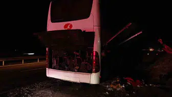 Bilecik'te yolcu otobüsü alev aldı, bir kişi yaralandı