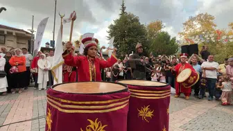 Bursa'da fetih coşkusu: 700. yıl kutlamalarında mehter takımı sahneye çıktı
