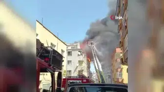 Gaziosmanpaşa'da 4 katlı binanın çatısında alevler yükseldi