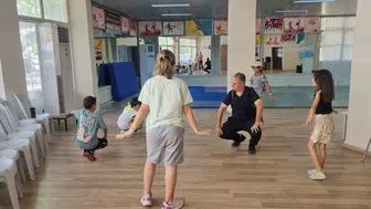 Yaz tatilini halk oyunlarıyla değerlendiren efeler çocukları kültürel mirası öğreniyor
