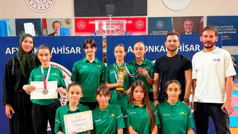 Kocaeli'nin genç karatecisi elif ecrin baharoğlu, Türkiye üçüncüsü oldu