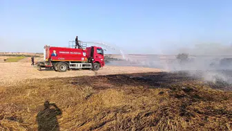 Pehlivanköy'de anız yangınına köylülerden hızlı müdahale